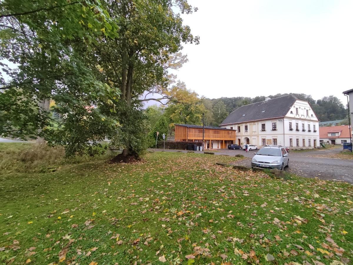Apartment Ve Mlyne Teplice nad Metuji Exterior photo