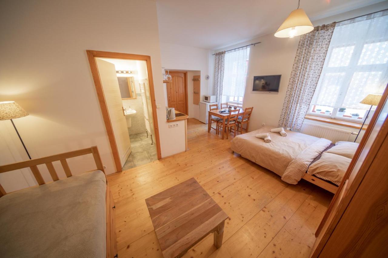 Apartment Ve Mlyne Teplice nad Metuji Exterior photo
