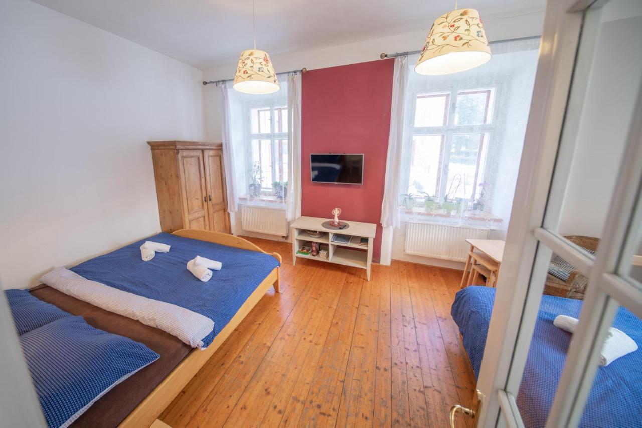 Apartment Ve Mlyne Teplice nad Metuji Exterior photo