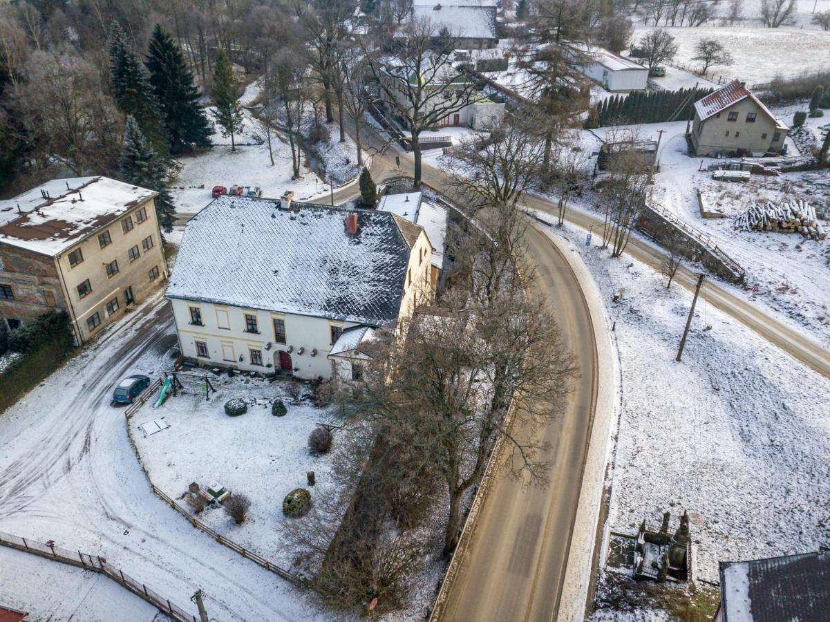 Apartment Ve Mlyne Teplice nad Metuji Exterior photo