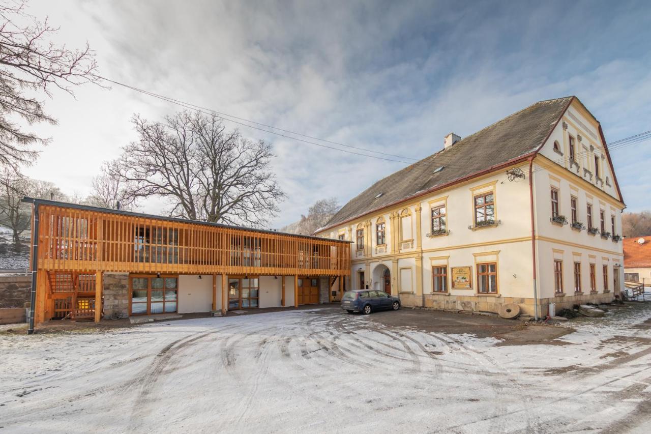 Apartment Ve Mlyne Teplice nad Metuji Exterior photo