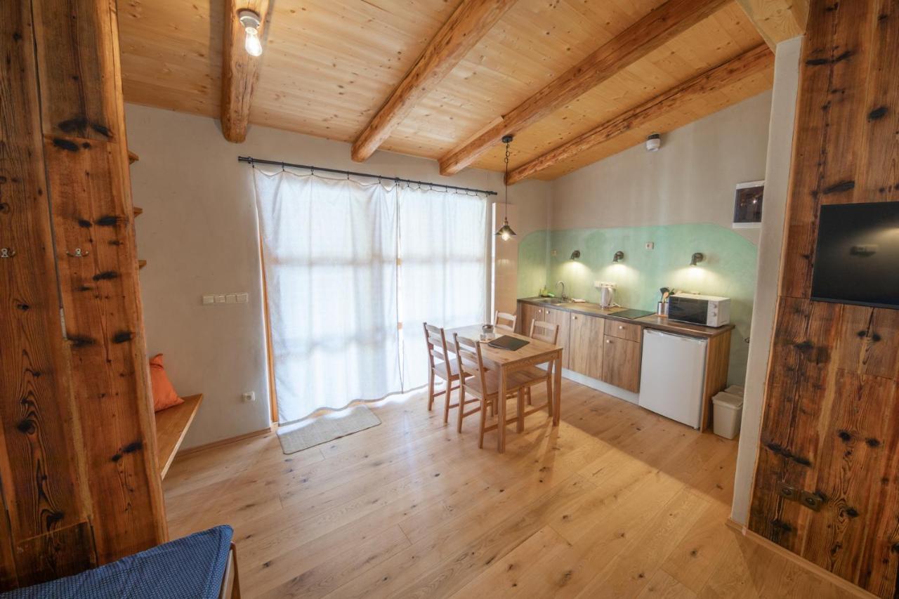 Apartment Ve Mlyne Teplice nad Metuji Exterior photo