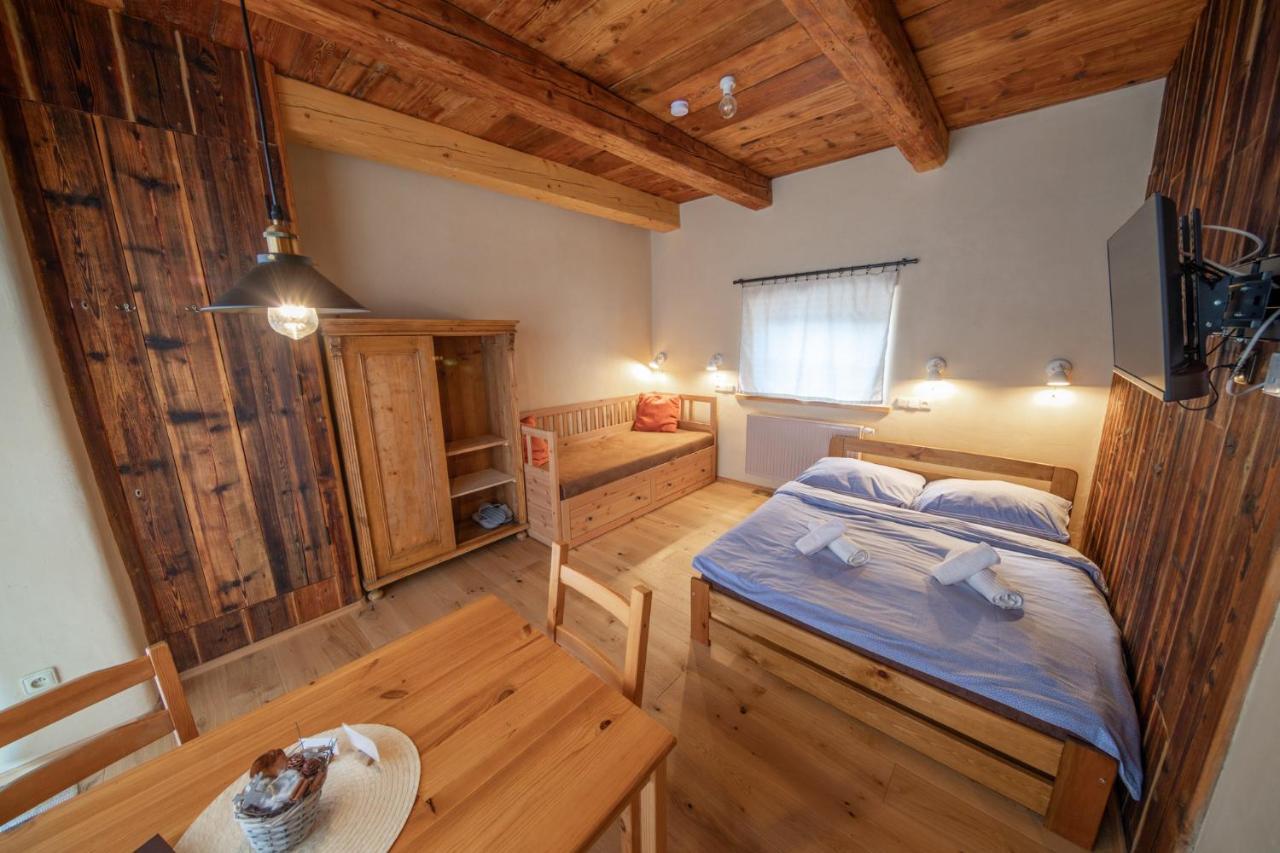 Apartment Ve Mlyne Teplice nad Metuji Exterior photo
