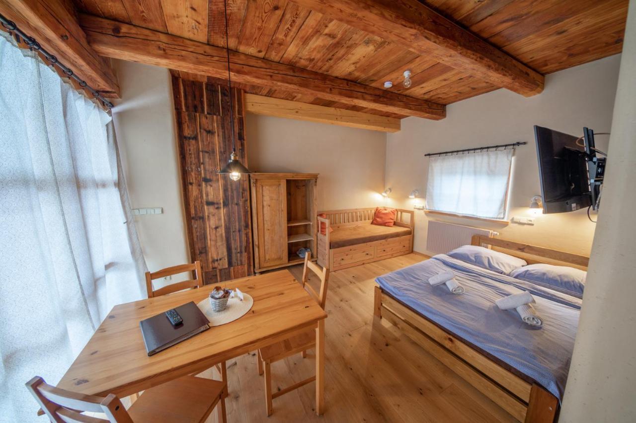 Apartment Ve Mlyne Teplice nad Metuji Exterior photo